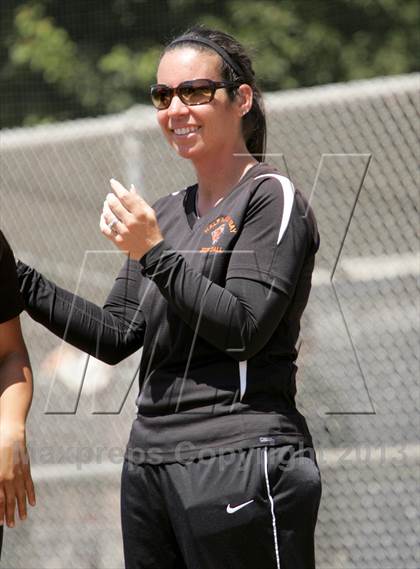 Thumbnail 3 in Half Moon Bay vs Notre Dame (CIF CCS D3 Final) photogallery.