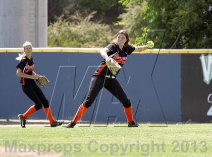 Thumbnail 3 in Half Moon Bay vs Notre Dame (CIF CCS D3 Final) photogallery.