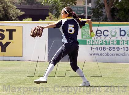 Thumbnail 3 in Half Moon Bay vs Notre Dame (CIF CCS D3 Final) photogallery.
