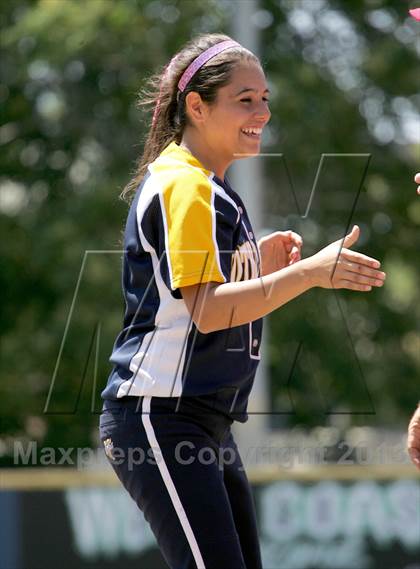 Thumbnail 3 in Half Moon Bay vs Notre Dame (CIF CCS D3 Final) photogallery.