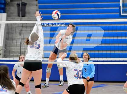 Thumbnail 3 in Southside vs Har-ber ( Springdale ) (AAA 7A 2nd Round Playoff) photogallery.