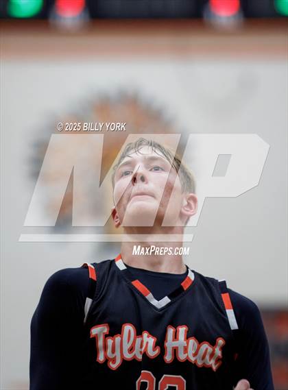 Thumbnail 2 in JV: Grand Saline vs Tyler HEAT photogallery.
