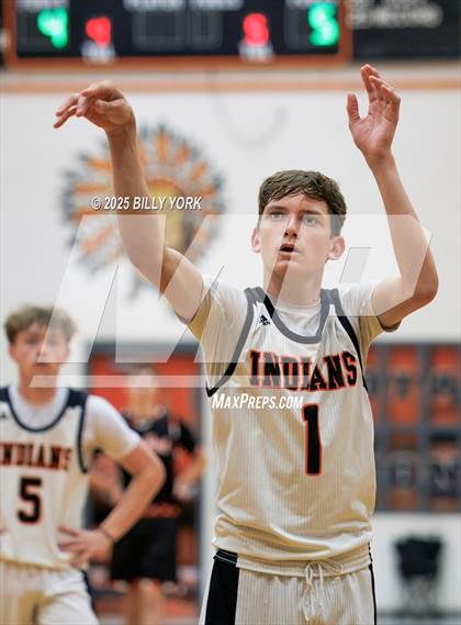 Thumbnail 2 in JV: Grand Saline vs Tyler HEAT photogallery.
