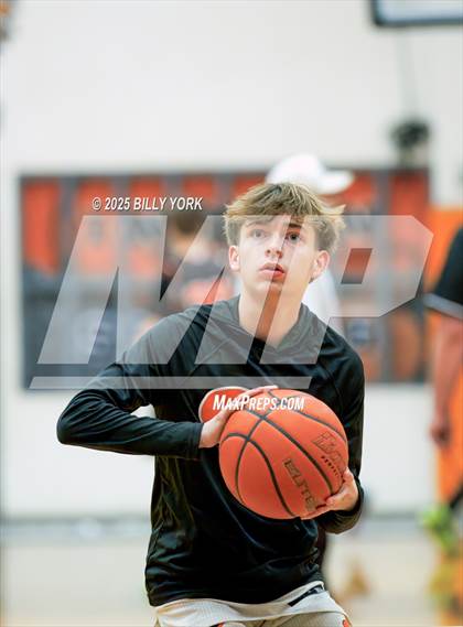 Thumbnail 1 in JV: Grand Saline vs Tyler HEAT photogallery.