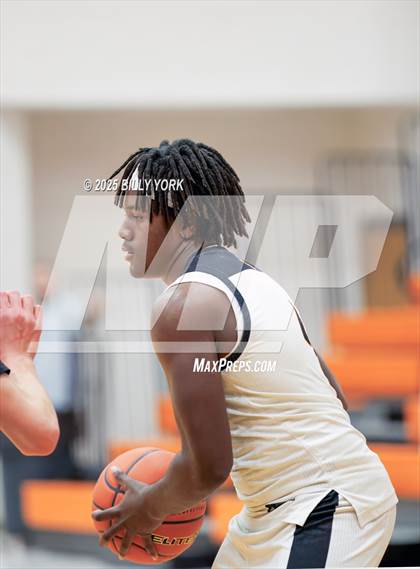 Thumbnail 2 in JV: Grand Saline vs Tyler HEAT photogallery.