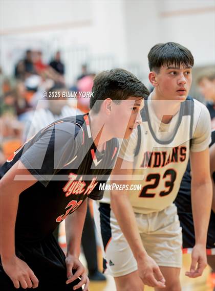 Thumbnail 1 in JV: Grand Saline vs Tyler HEAT photogallery.