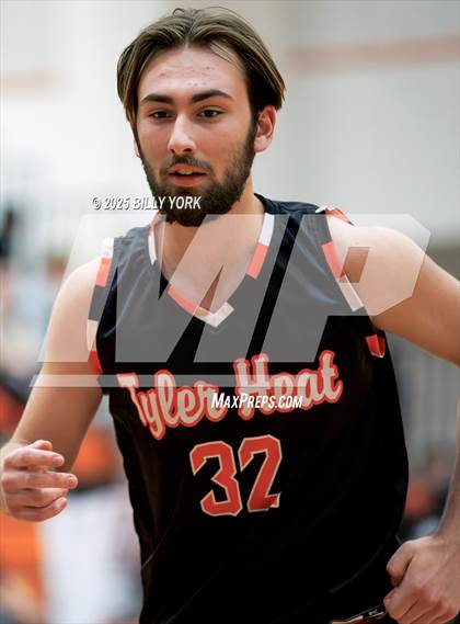 Thumbnail 2 in JV: Grand Saline vs Tyler HEAT photogallery.