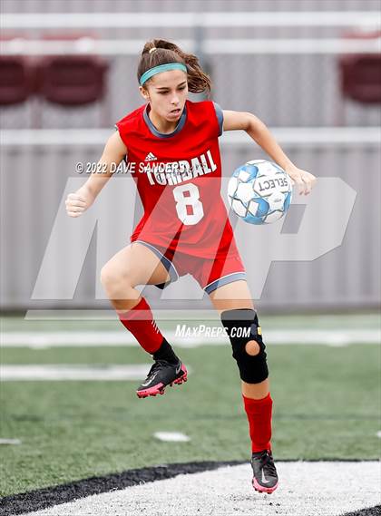 Thumbnail 2 in Klein Cain vs. Tomball (Waller Classic) photogallery.