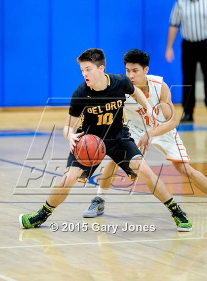 Thumbnail 3 in Roseville vs Del Oro (Rocklin Holiday Classic) photogallery.