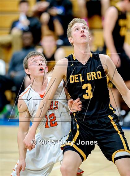Thumbnail 2 in Roseville vs Del Oro (Rocklin Holiday Classic) photogallery.