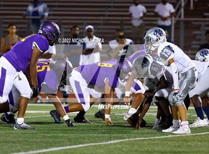 Thumbnail 3 in Lynwood vs. New Designs Watts photogallery.