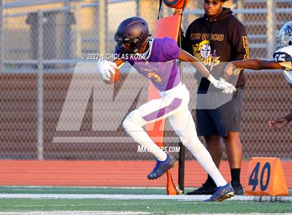 Thumbnail 3 in Lynwood vs. New Designs Watts photogallery.