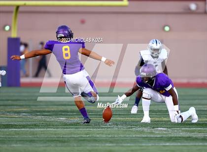 Thumbnail 3 in Lynwood vs. New Designs Watts photogallery.