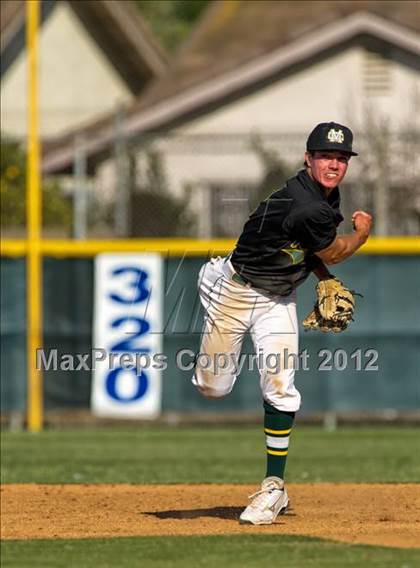Thumbnail 1 in Mira Costa @ Fountain Valley photogallery.