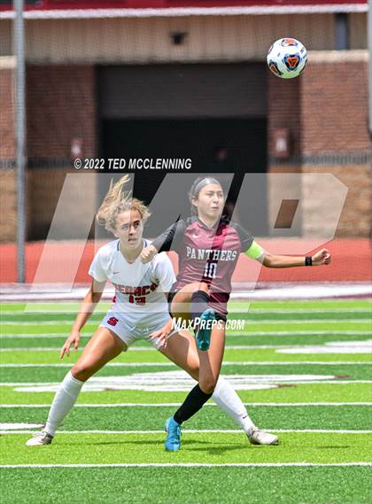 Thumbnail 3 in Searcy vs. Siloam Springs (AAA 5A State Final) photogallery.