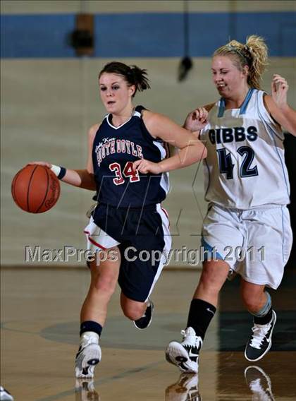 Thumbnail 3 in Gibbs vs South-Doyle (Kroger Thanksgiving Classic) photogallery.