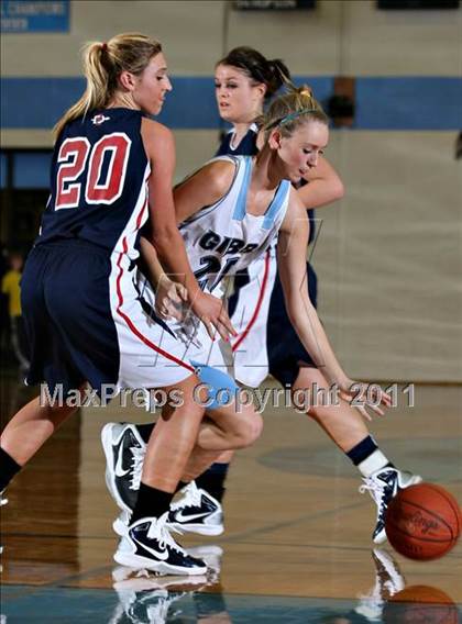 Thumbnail 2 in Gibbs vs South-Doyle (Kroger Thanksgiving Classic) photogallery.