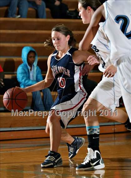 Thumbnail 1 in Gibbs vs South-Doyle (Kroger Thanksgiving Classic) photogallery.