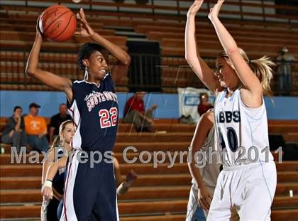 Thumbnail 1 in Gibbs vs South-Doyle (Kroger Thanksgiving Classic) photogallery.