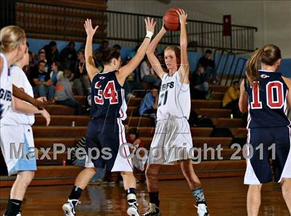 Thumbnail 2 in Gibbs vs South-Doyle (Kroger Thanksgiving Classic) photogallery.