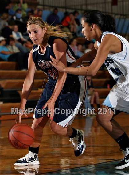 Thumbnail 1 in Gibbs vs South-Doyle (Kroger Thanksgiving Classic) photogallery.