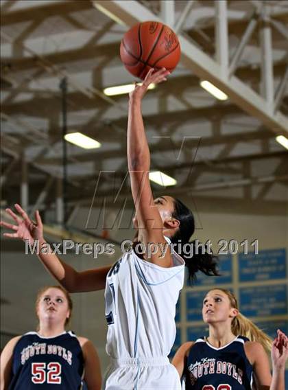 Thumbnail 1 in Gibbs vs South-Doyle (Kroger Thanksgiving Classic) photogallery.