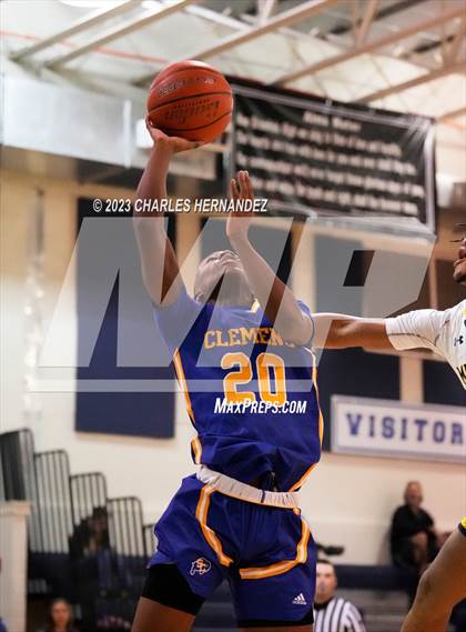 Thumbnail 2 in Clemens vs. McKinney (River City Classic) photogallery.