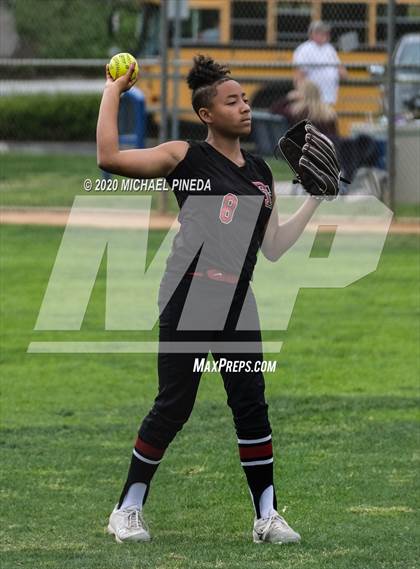 Thumbnail 3 in San Clemente vs Tustin (Laguna Hills Classic) photogallery.