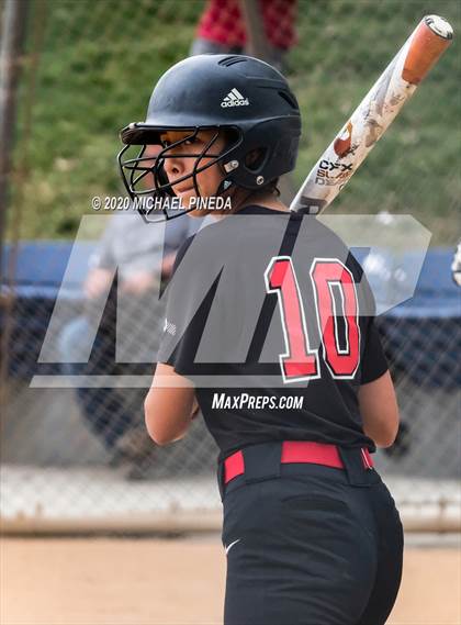 Thumbnail 2 in San Clemente vs Tustin (Laguna Hills Classic) photogallery.