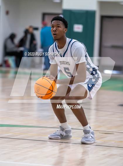 Thumbnail 2 in Canyon Crest Academy vs. Morse (MLK Classic) photogallery.