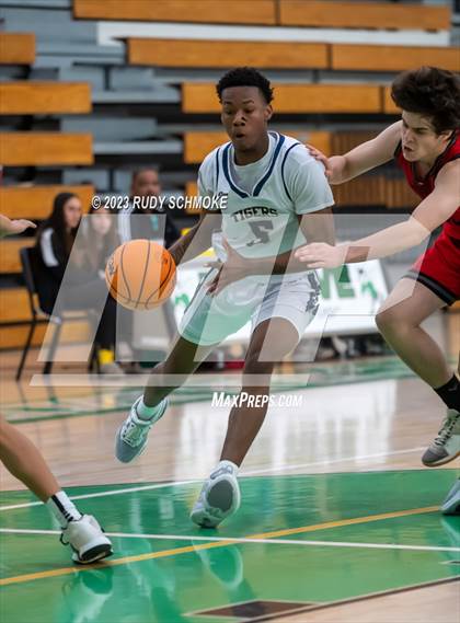 Thumbnail 3 in Canyon Crest Academy vs. Morse (MLK Classic) photogallery.