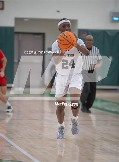 Thumbnail 2 in Canyon Crest Academy vs. Morse (MLK Classic) photogallery.