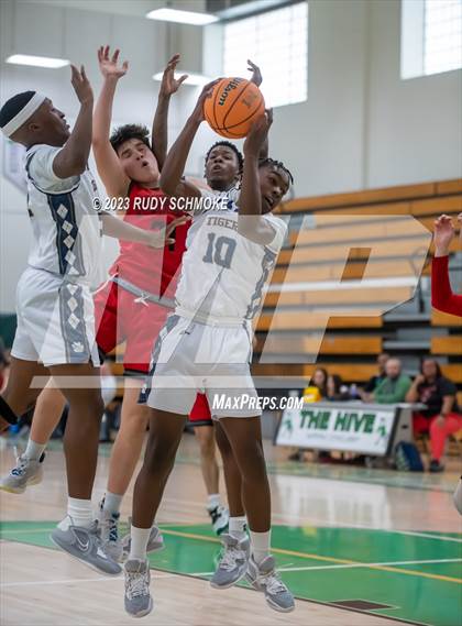 Thumbnail 1 in Canyon Crest Academy vs. Morse (MLK Classic) photogallery.