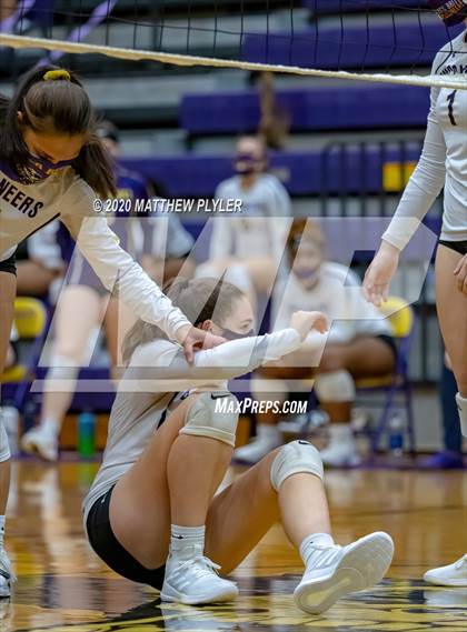 Thumbnail 2 in Scotland @ Jack Britt (senior night) photogallery.