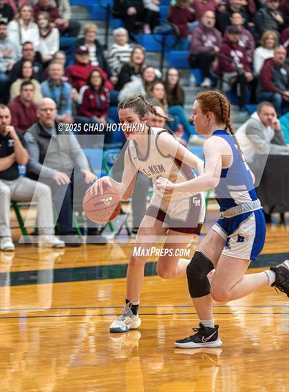 Thumbnail 1 in Bloomfield vs. Caledonia-Mumford (NYSPHSAA Section 5 C1 Final) photogallery.