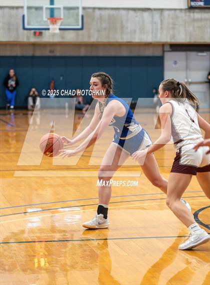 Thumbnail 2 in Bloomfield vs. Caledonia-Mumford (NYSPHSAA Section 5 C1 Final) photogallery.