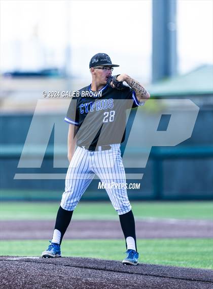 Thumbnail 3 in Springville vs. Orem (UHSAA 5A Bracket Play) photogallery.