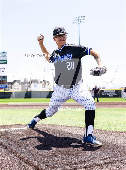Thumbnail 1 in Springville vs. Orem (UHSAA 5A Bracket Play) photogallery.