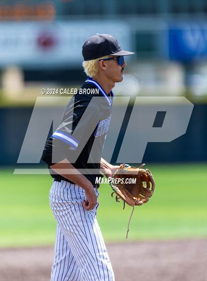 Thumbnail 1 in Springville vs. Orem (UHSAA 5A Bracket Play) photogallery.