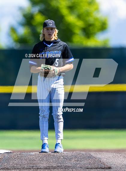 Thumbnail 2 in Springville vs. Orem (UHSAA 5A Bracket Play) photogallery.