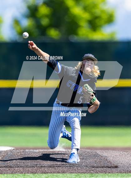 Thumbnail 3 in Springville vs. Orem (UHSAA 5A Bracket Play) photogallery.