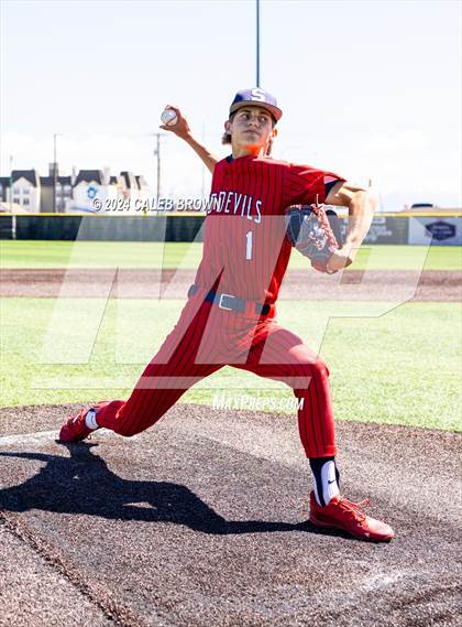 Thumbnail 2 in Springville vs. Orem (UHSAA 5A Bracket Play) photogallery.