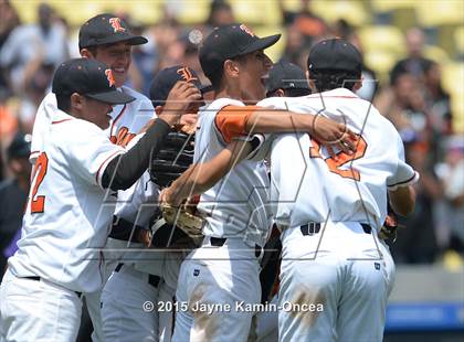 Thumbnail 2 in Chavez vs. Lincoln (D2 Final) photogallery.
