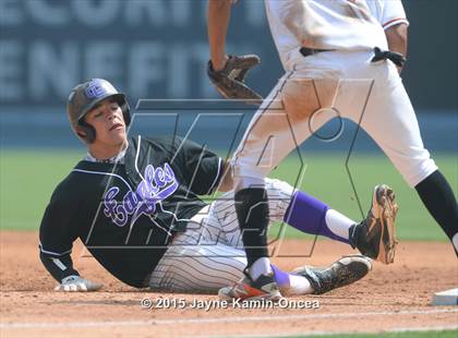 Thumbnail 2 in Chavez vs. Lincoln (D2 Final) photogallery.