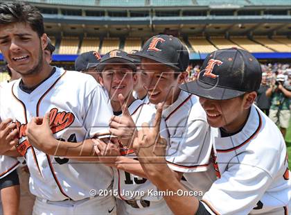 Thumbnail 3 in Chavez vs. Lincoln (D2 Final) photogallery.