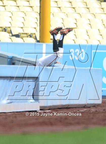 Thumbnail 2 in Chavez vs. Lincoln (D2 Final) photogallery.