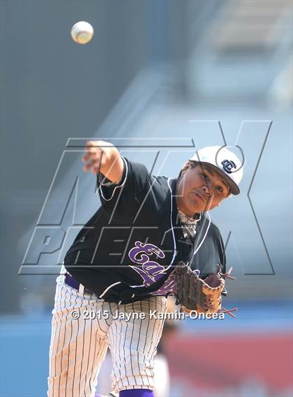 Thumbnail 2 in Chavez vs. Lincoln (D2 Final) photogallery.