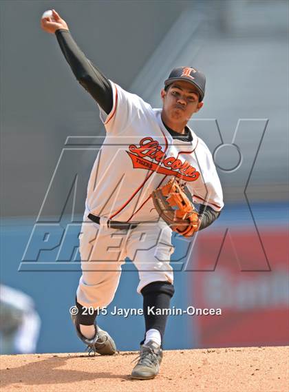 Thumbnail 3 in Chavez vs. Lincoln (D2 Final) photogallery.