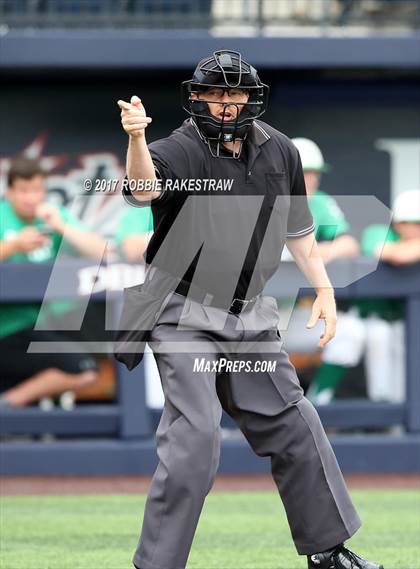 Thumbnail 1 in Martin vs. Carroll (UIL 6A Region 1 Final) photogallery.