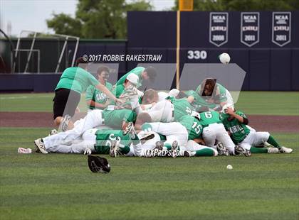 Thumbnail 2 in Martin vs. Carroll (UIL 6A Region 1 Final) photogallery.